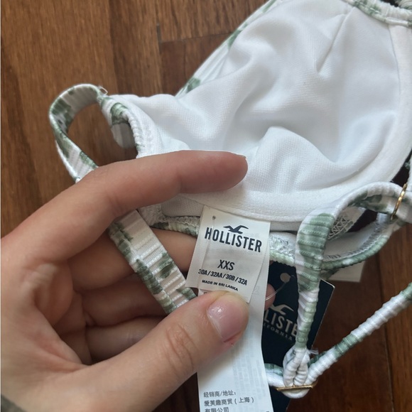 Hollister Floral Print Bikini Top - Picture 6 of 6